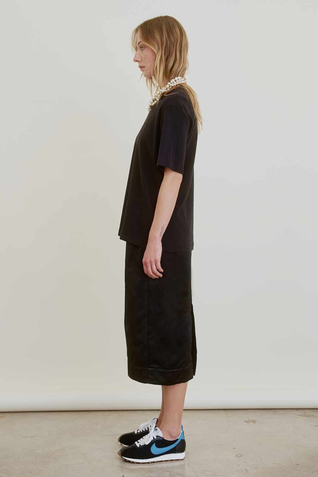 LE PENCIL | black satin