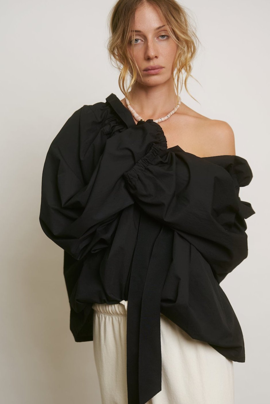 BEAUTIFUL MESS | black