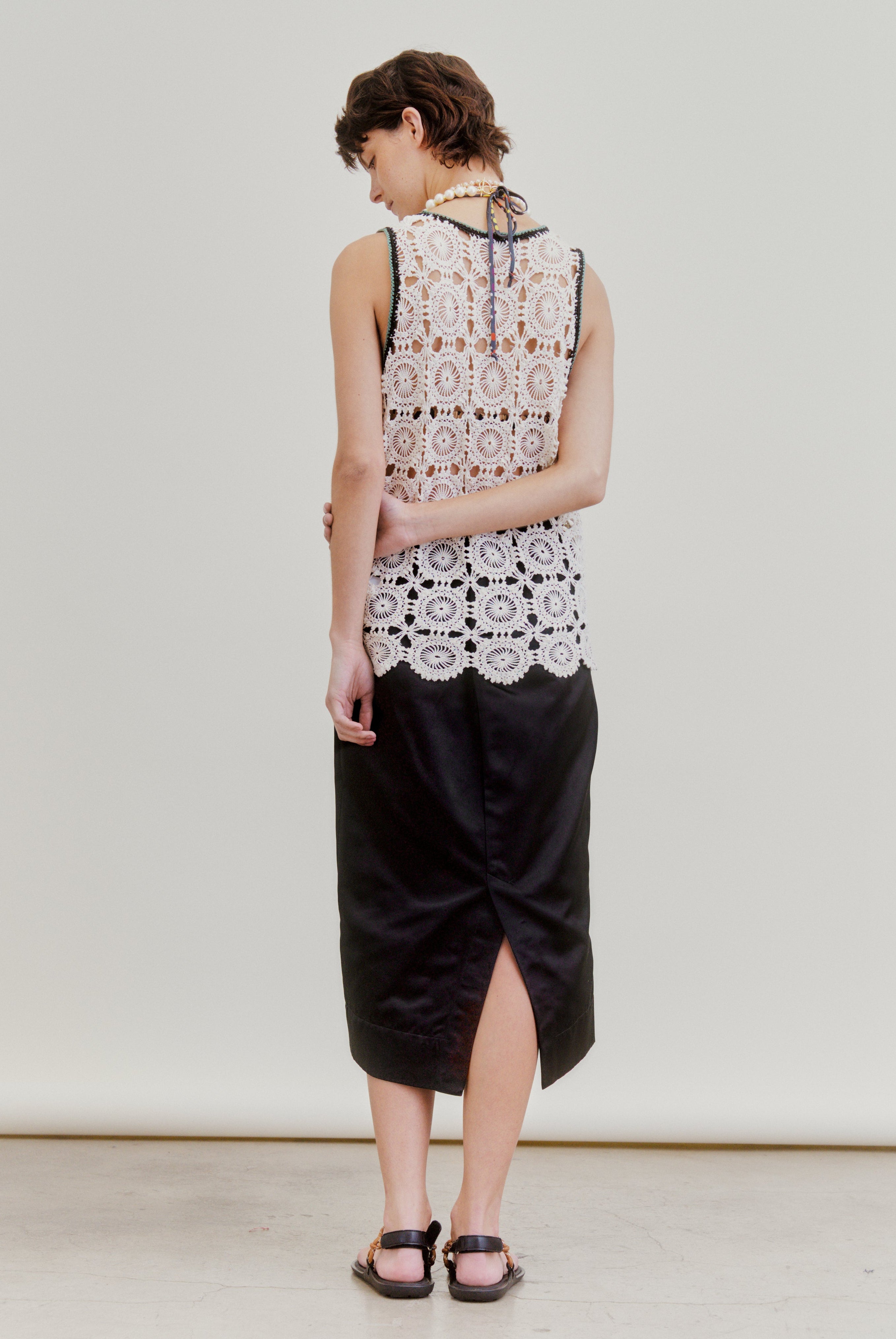 LE PENCIL | black satin