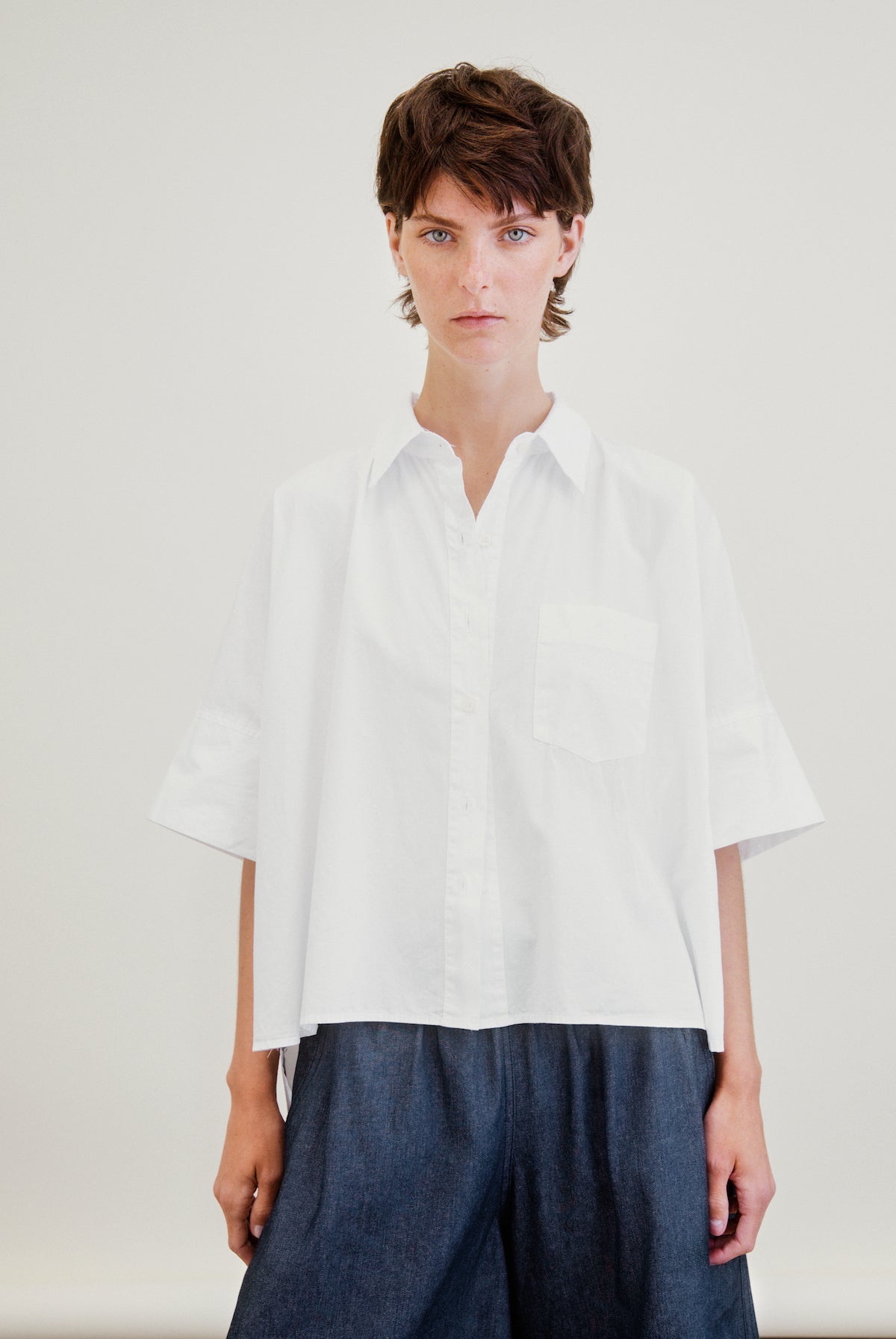 VESPER | white