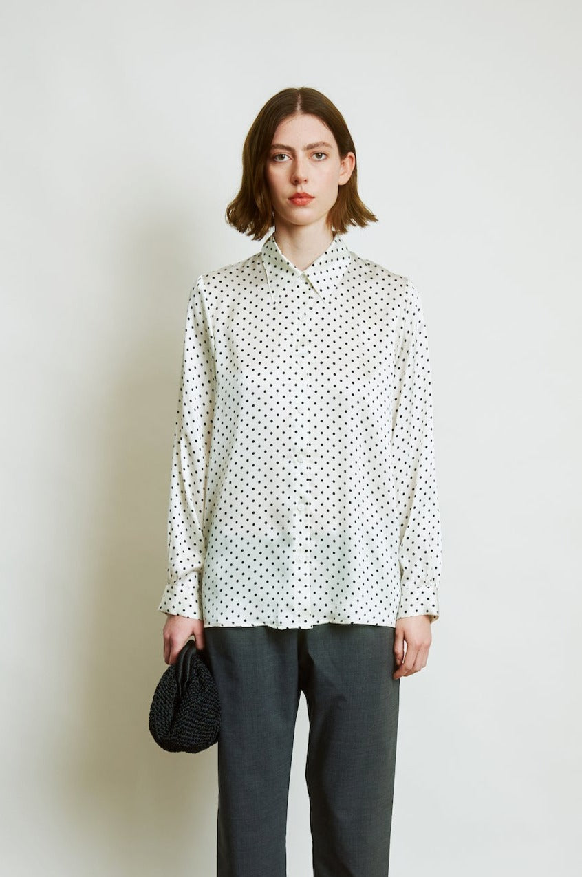VIVI | cream w/ black polkadot