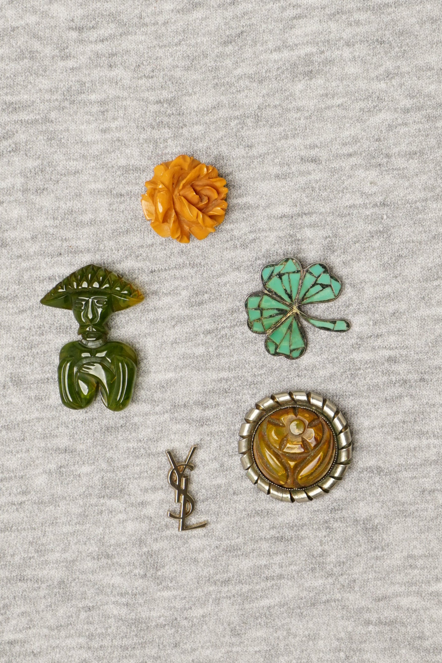 VINTAGE BROOCHES | premier