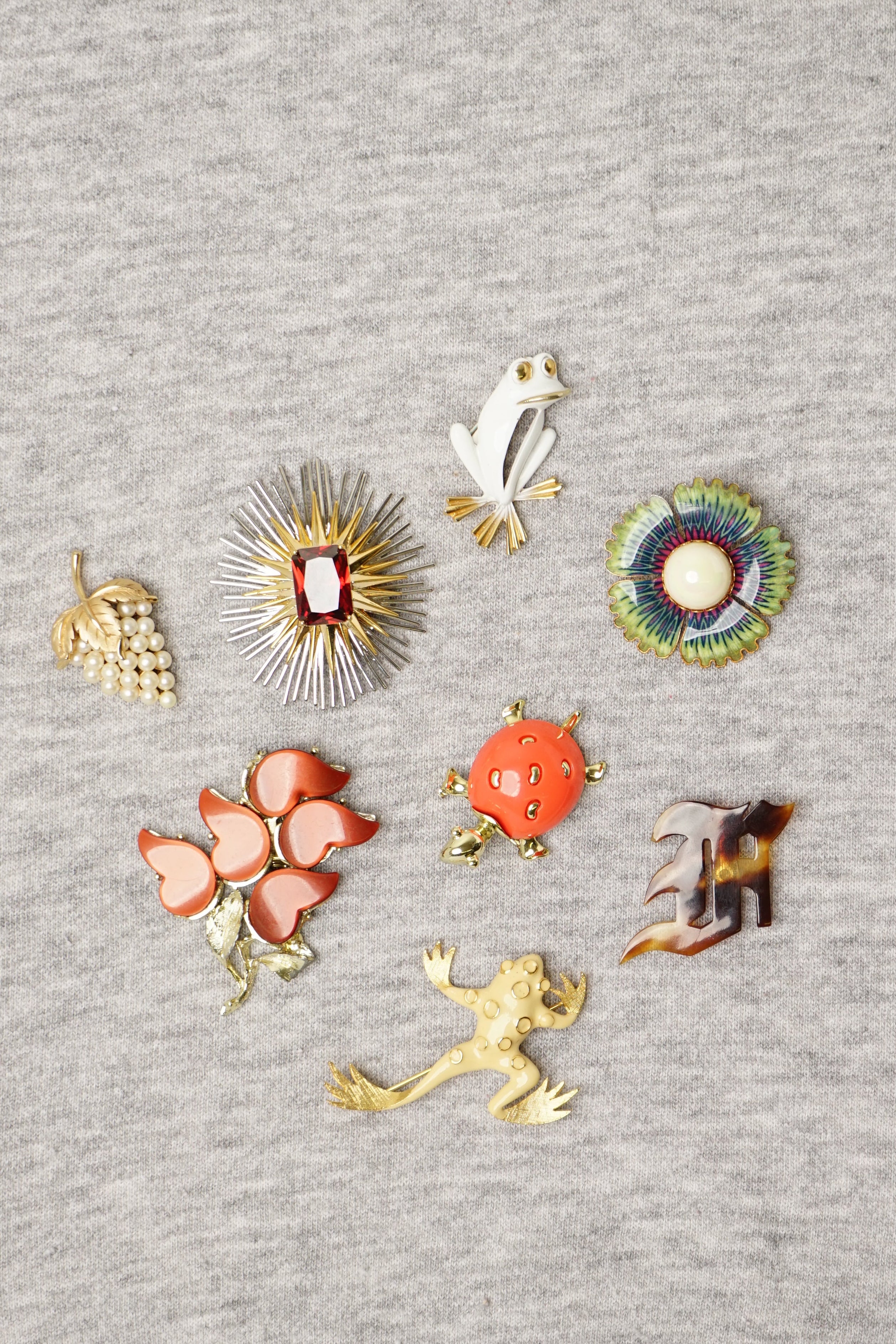 VINTAGE BROOCHES | group 3