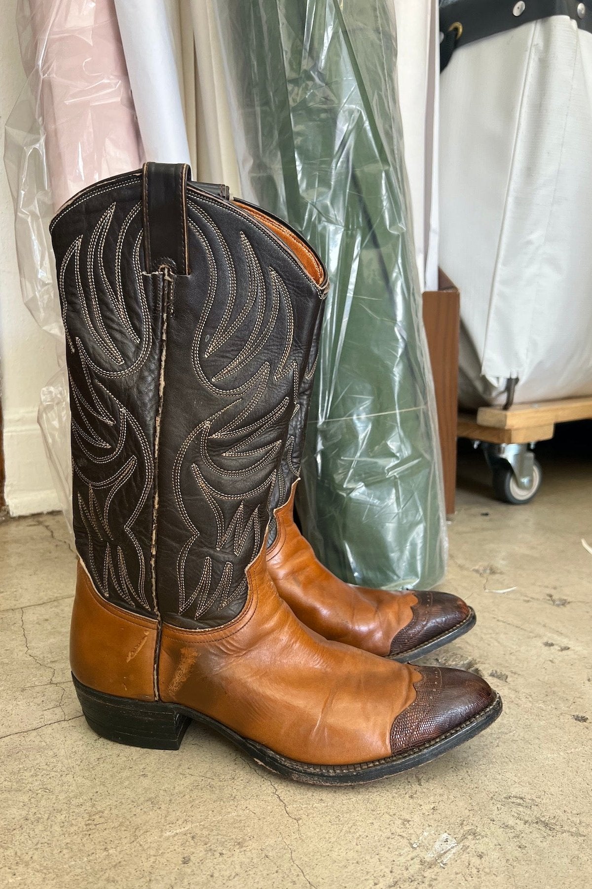 Justin boots vintage top