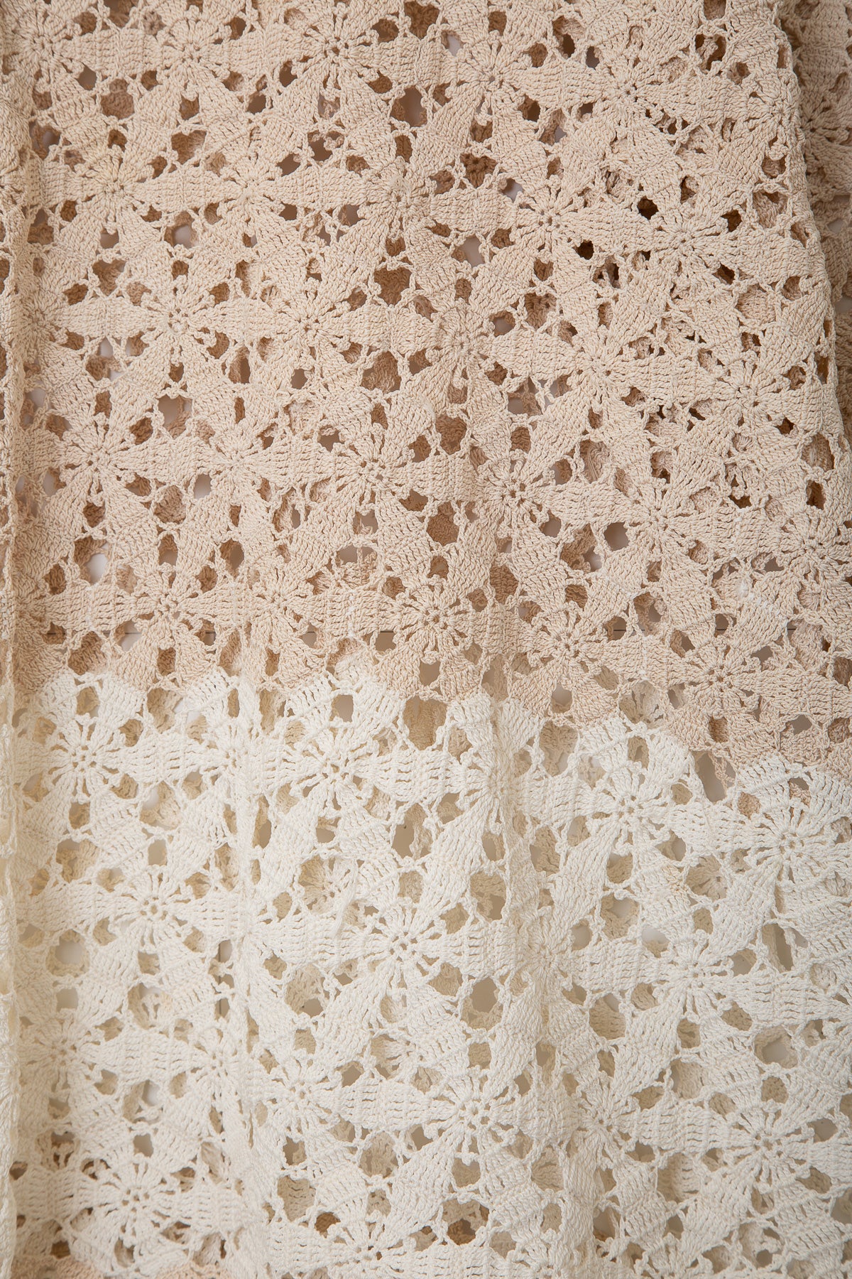 LACEY | tee