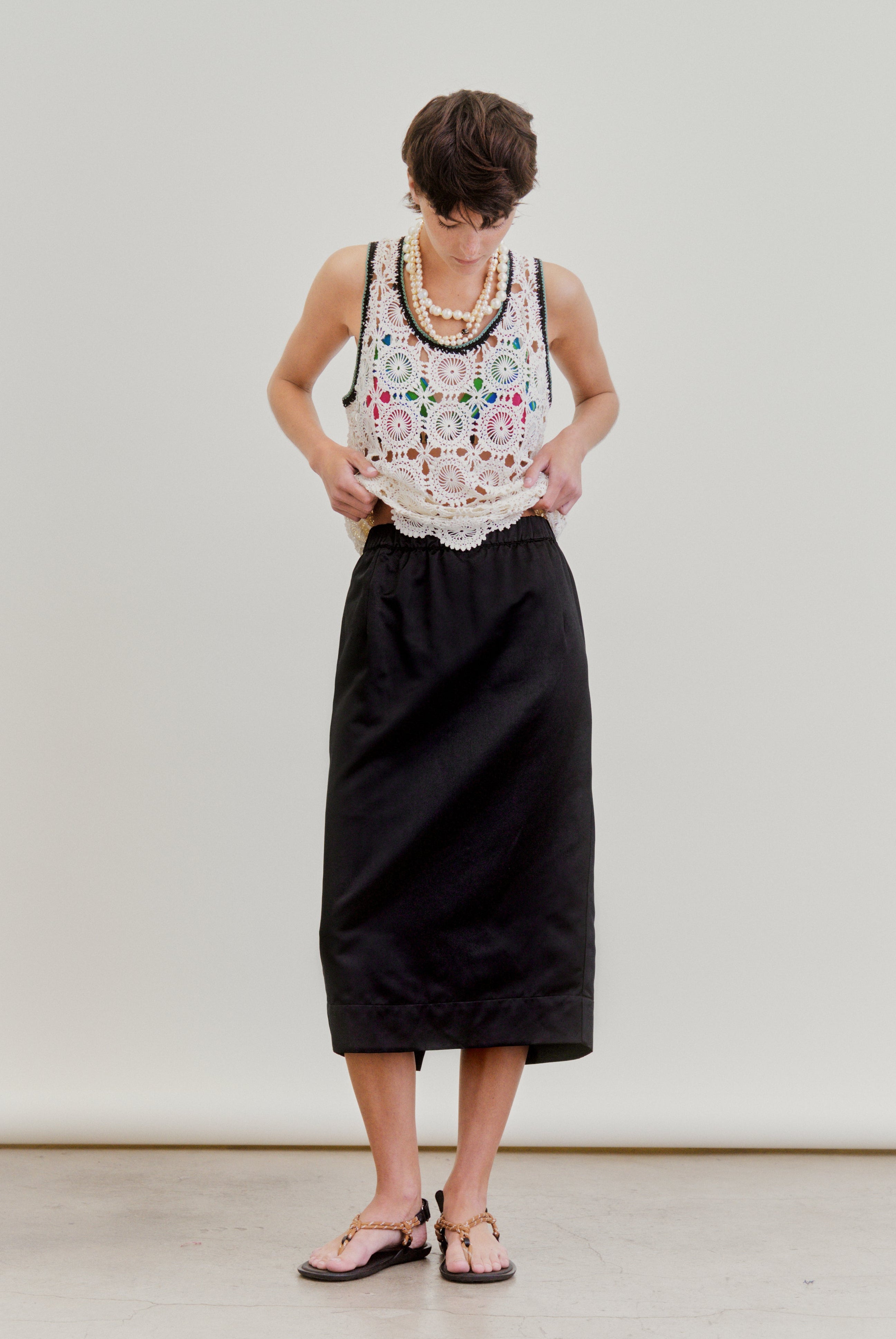 LE PENCIL | black satin