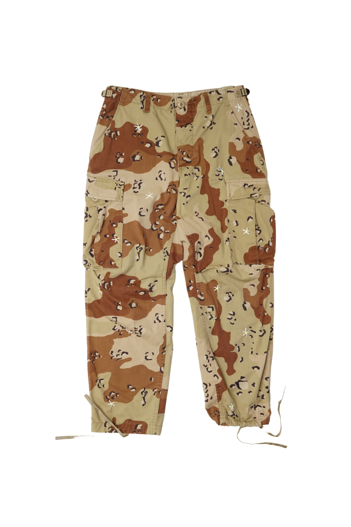 DESERT CAMO CARGO |  daisy embroidery detail