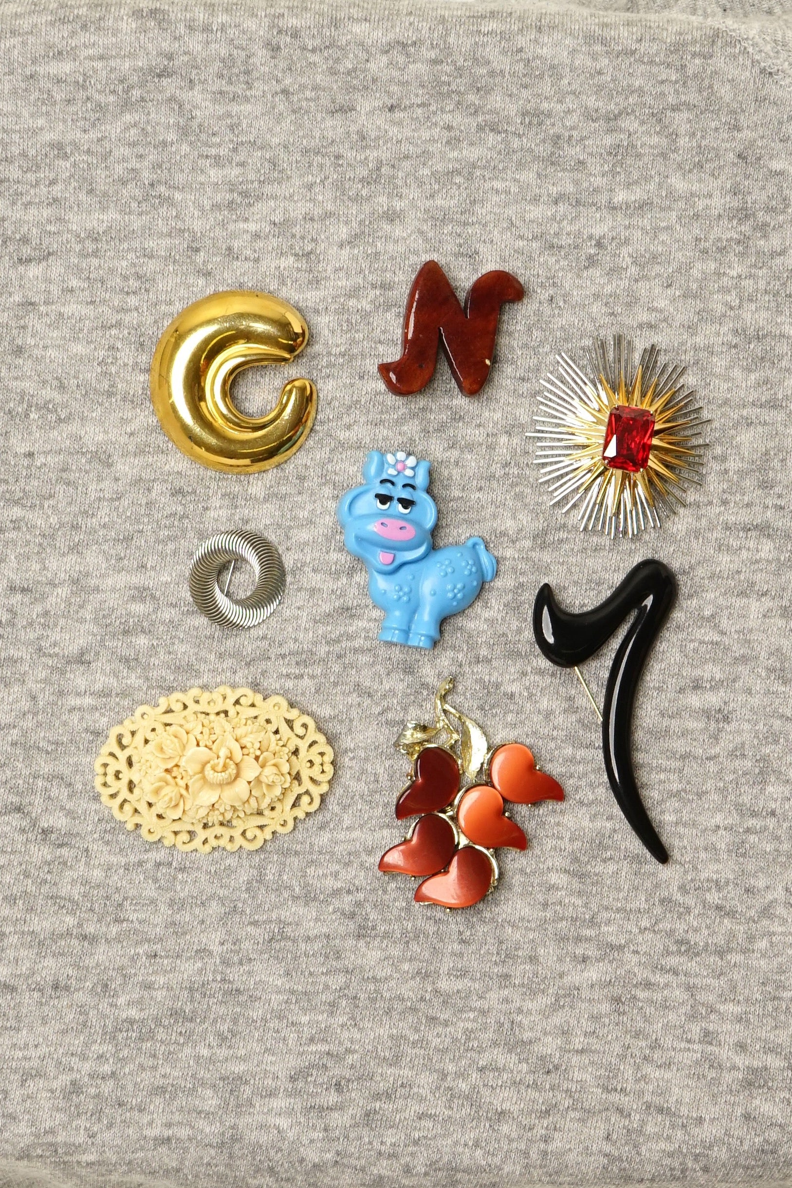 VINTAGE BROOCHES | group 6